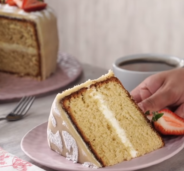 Vídeo-receta: Pastel con cubierta de mazapán