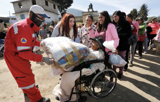 ComunidaUAEMregalectanvernendaslNevadodeToluca