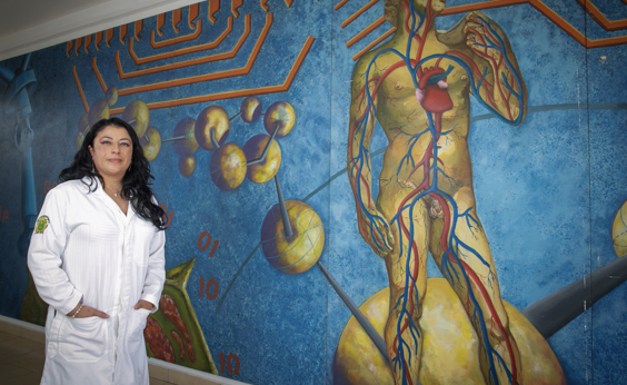 Mónica Vanessa Garduño Paz académica UAEMéx realiza mentorías para investigar al pez amarillo endémico del Valle de Toluca 