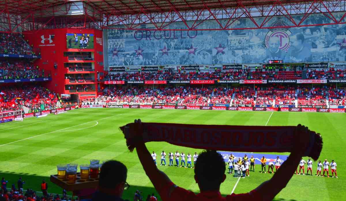 aficionados estadio nemesio diez 2023