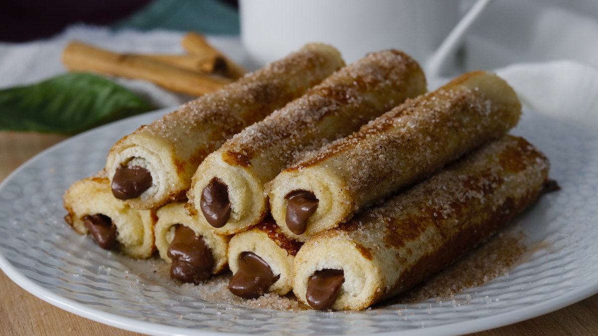 rollitos rellenos de chocolate